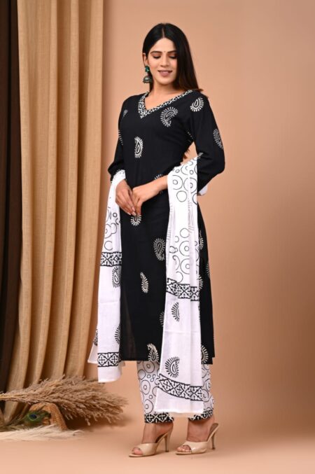 Women's Cotton Bagru Print  Kurta